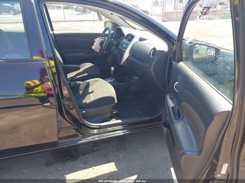 2017 Nissan Versa 1.6 Sv
