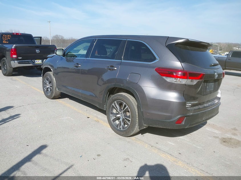 2019 Toyota Highlander Le