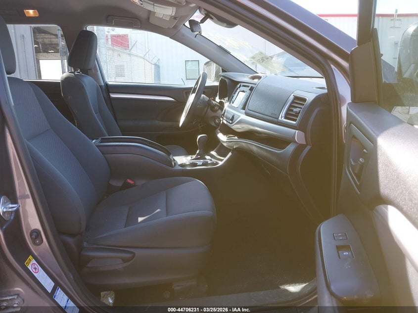 2019 Toyota Highlander Le