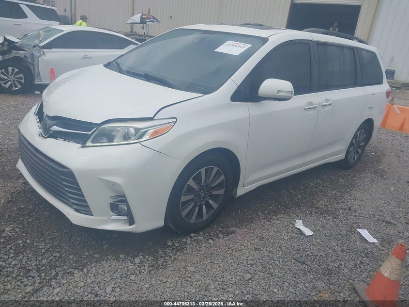 2019 Toyota Sienna Limited Premium 7 Passenger