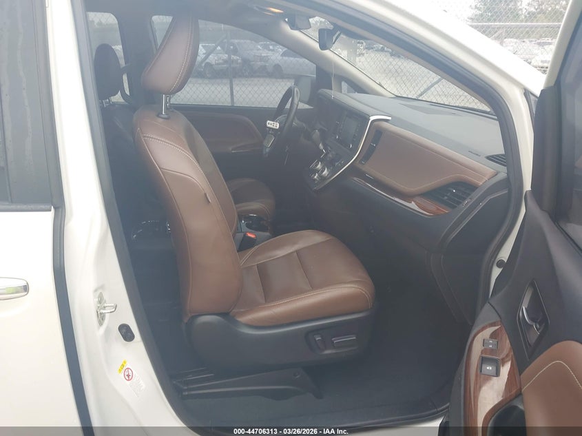 2019 Toyota Sienna Limited Premium 7 Passenger