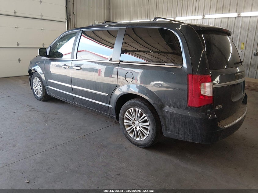 2014 Chrysler Town & Country Touring-L