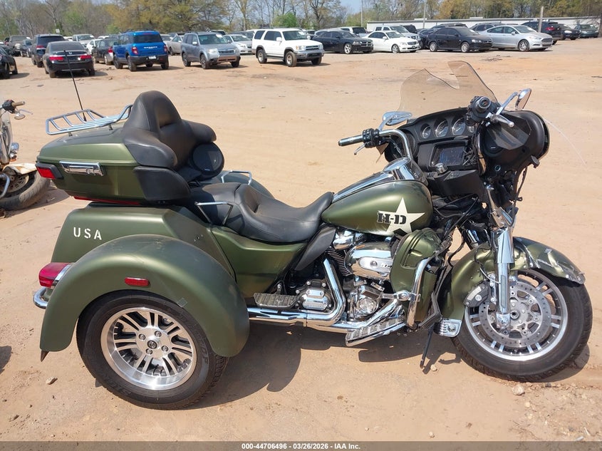 2022 Harley-Davidson Flhtcutg VIN: 1HD1MAF11NB854813 Lot: 44706496