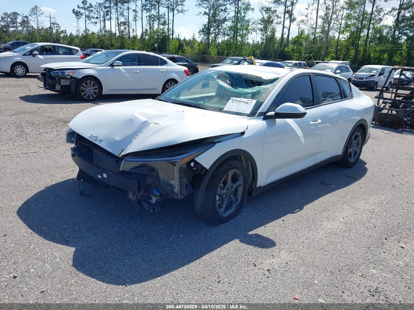 2025 Kia K4 Lxs 3KPFT4DE6SE151580 photo 1