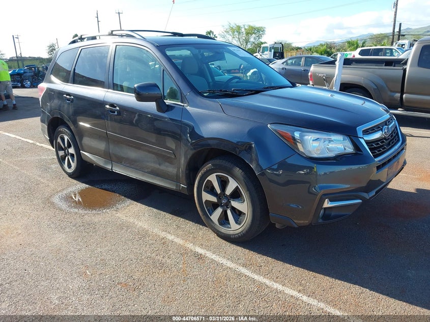 Vin: jf2sjagc7jh500639, lot: 45203702, subaru forester 2.5i premium 2018 img_1