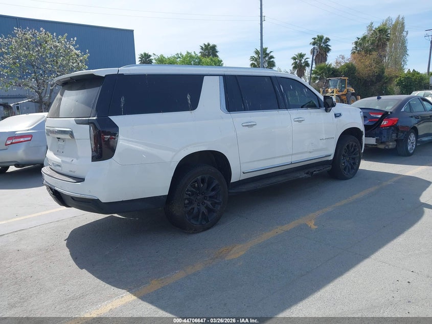 2024 GMC YUKON XL auction photo 4
