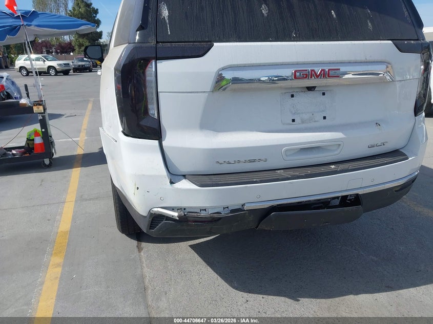 2024 GMC YUKON XL auction photo 6
