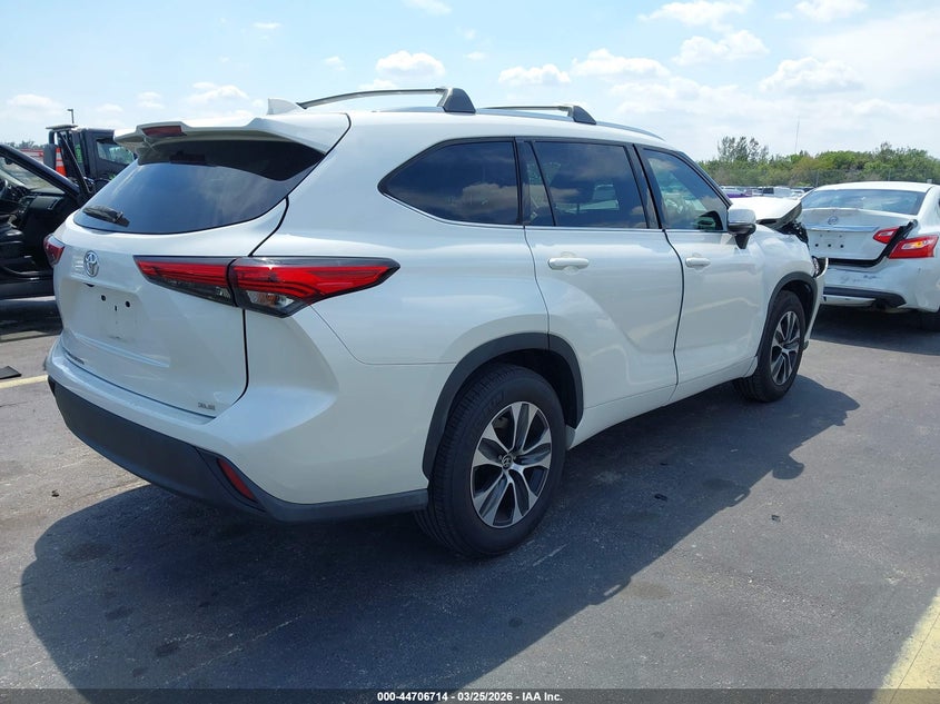 2020 Toyota Highlander Xle