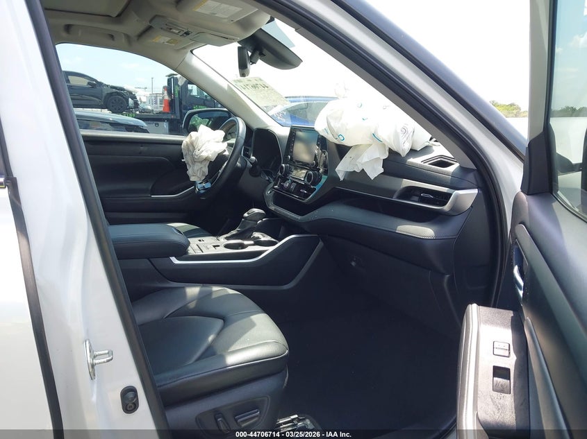 2020 Toyota Highlander Xle