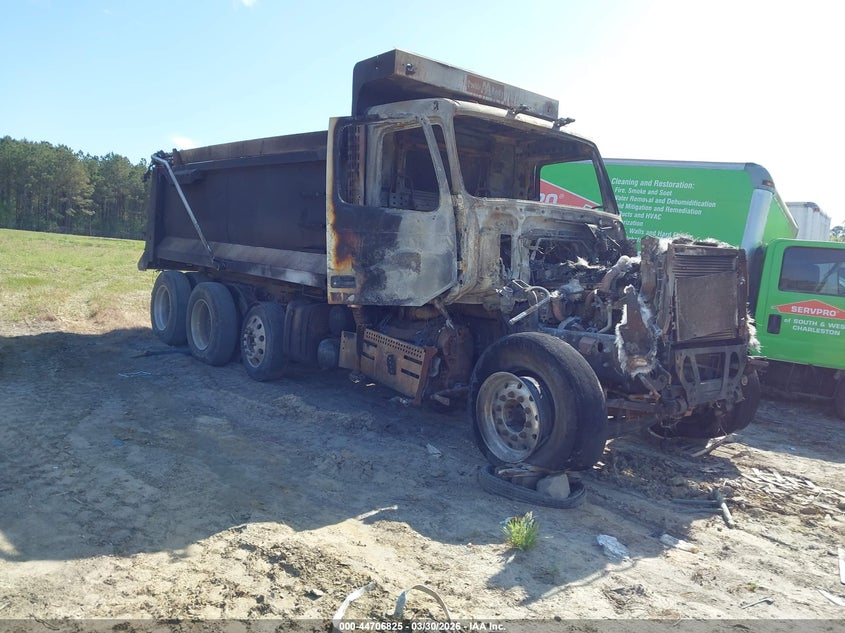 2018 VOLVO VHD N/A N/A