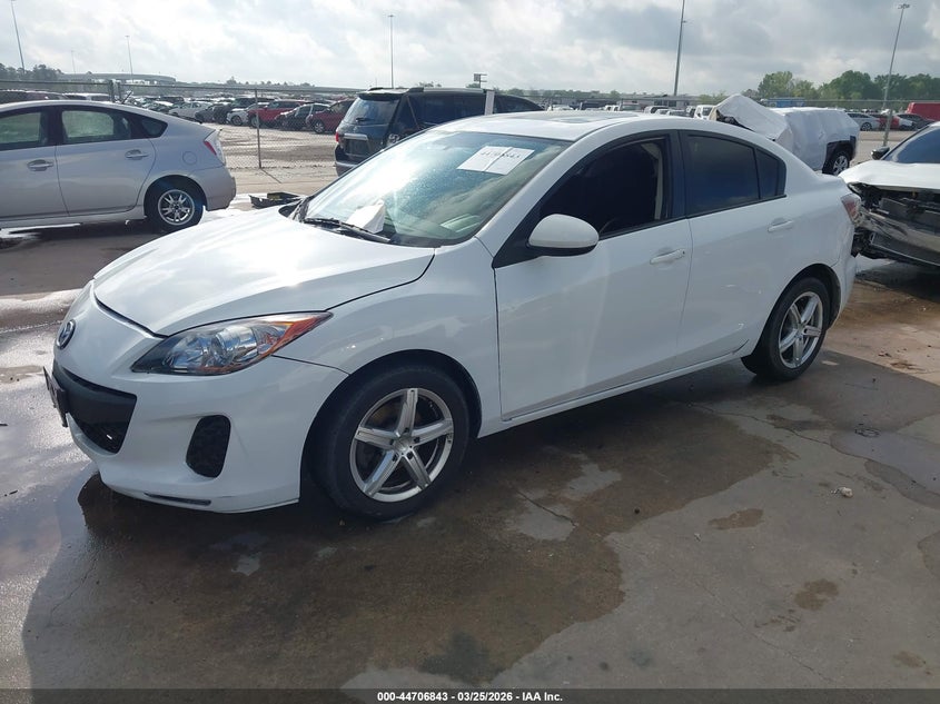 2012 Mazda 3 2.0 I Touring white Lot 111044706843 Vin JM1BL1V71C1694837