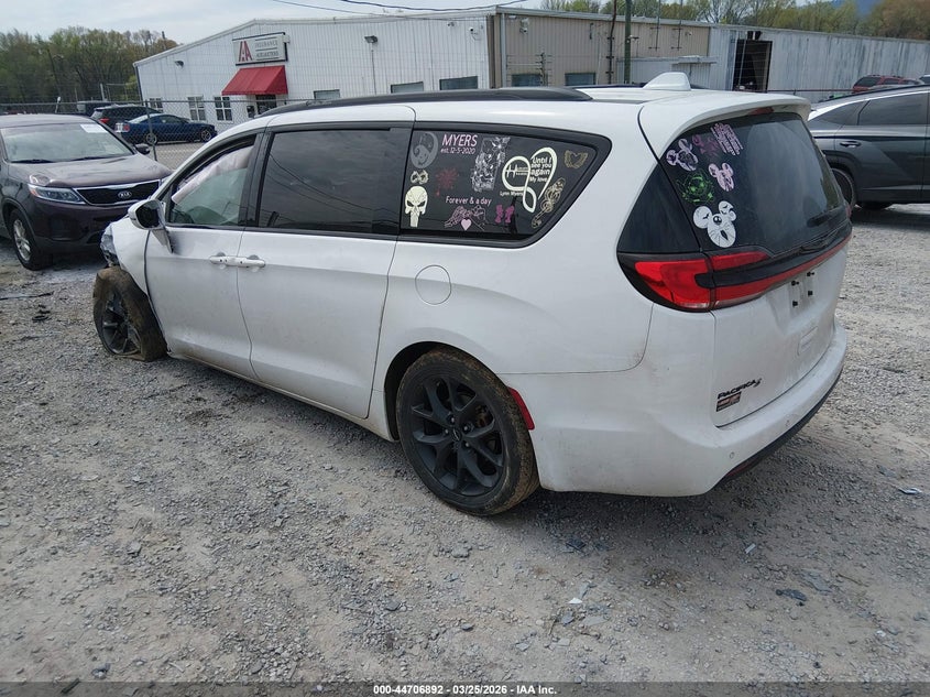 2021 Chrysler Pacifica Touring L