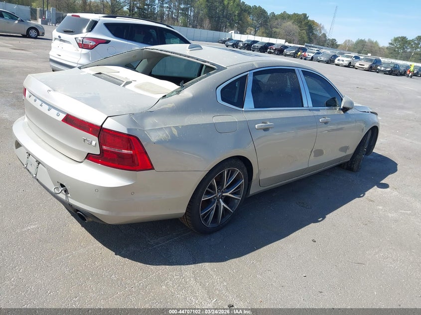 2018 Volvo S90 T5 Momentum