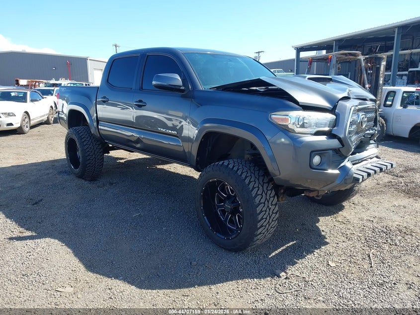 2017 TOYOTA TACOMA SR5 V6