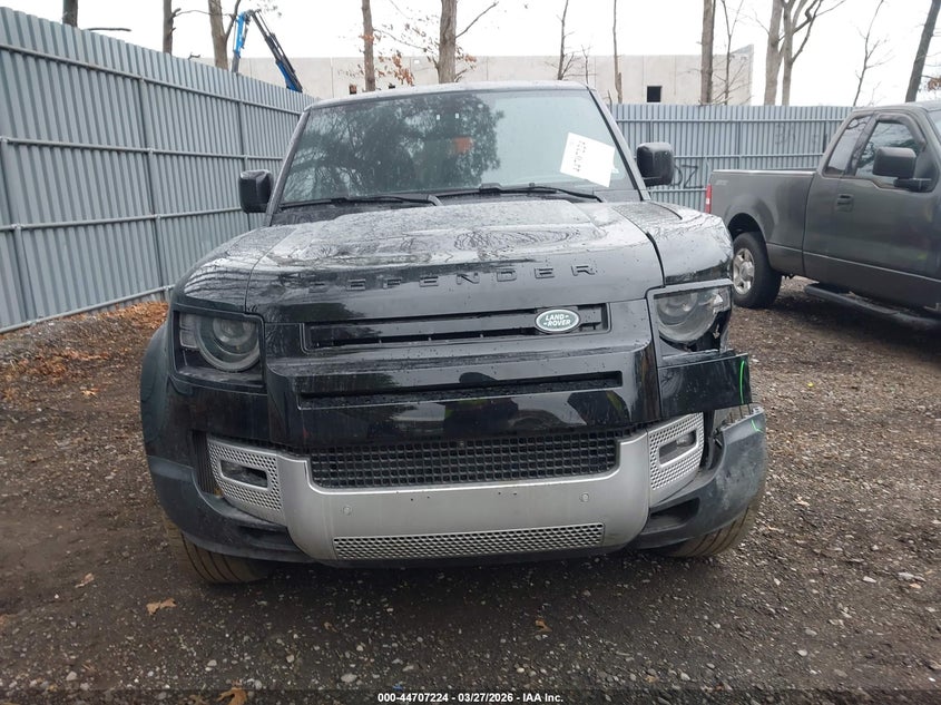 2025 Land Rover Defender 110 P300 VIN: SALEJ7EX5S2391387 Lot: 44707224
