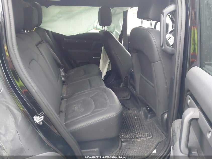 2025 Land Rover Defender 110 P300 VIN: SALEJ7EX5S2391387 Lot: 44707224