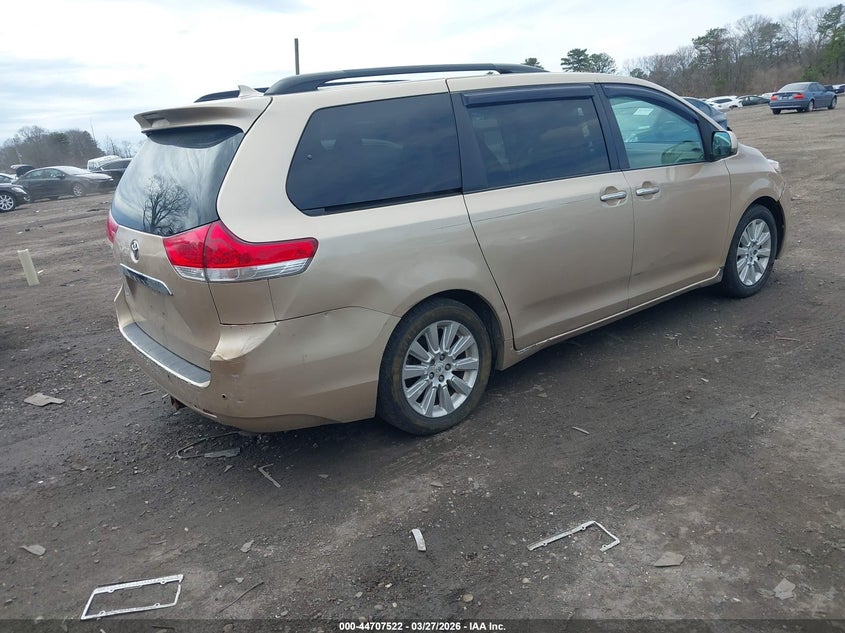 2011 Toyota Sienna Limited V6