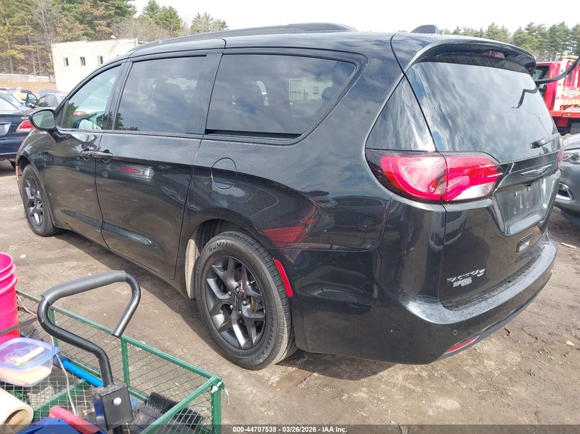 2018 Chrysler Pacifica Touring L