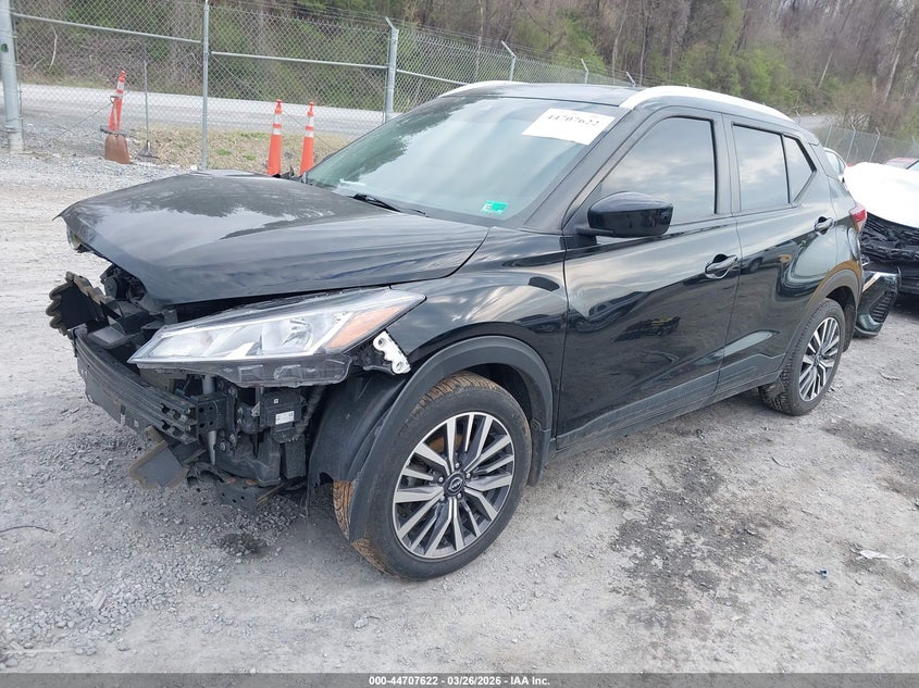 2022 Nissan Kicks Sv Xtronic Cvt