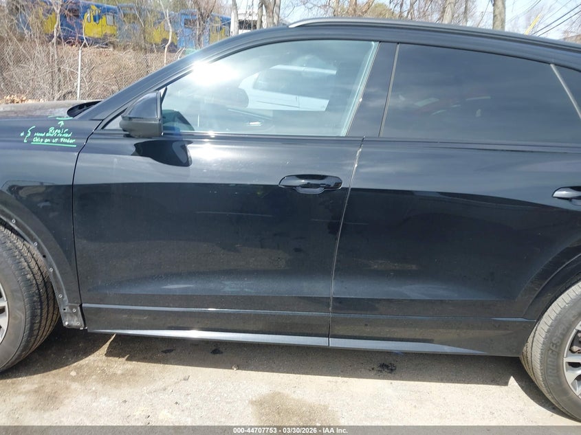 2021 Audi Q8 Premium 55 Tfsi Quattro Tiptronic VIN: WA1AVAF14MD007991 Lot: 44707753