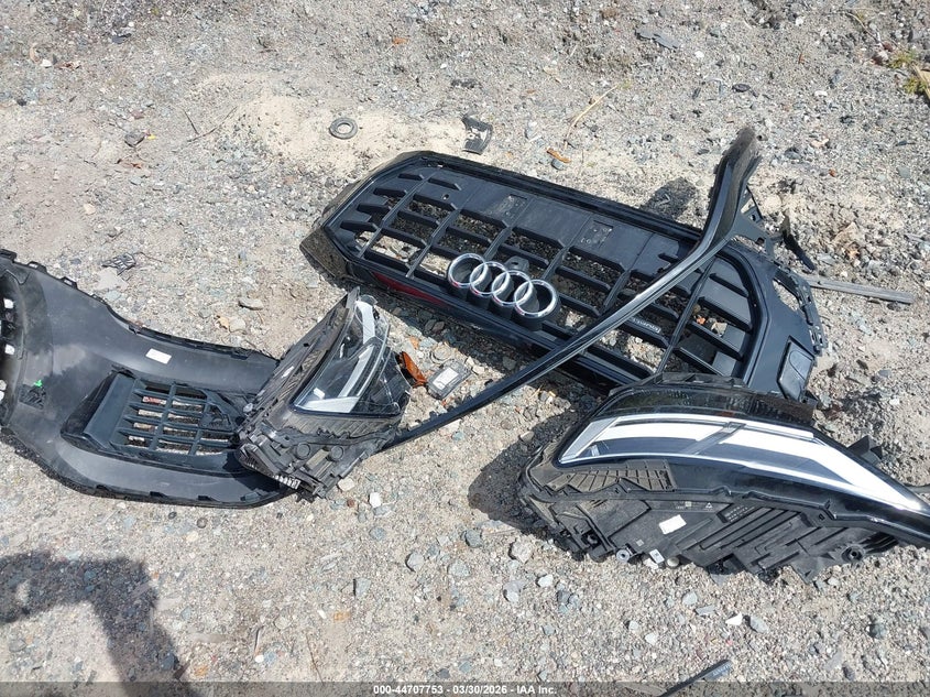 2021 Audi Q8 Premium 55 Tfsi Quattro Tiptronic VIN: WA1AVAF14MD007991 Lot: 44707753