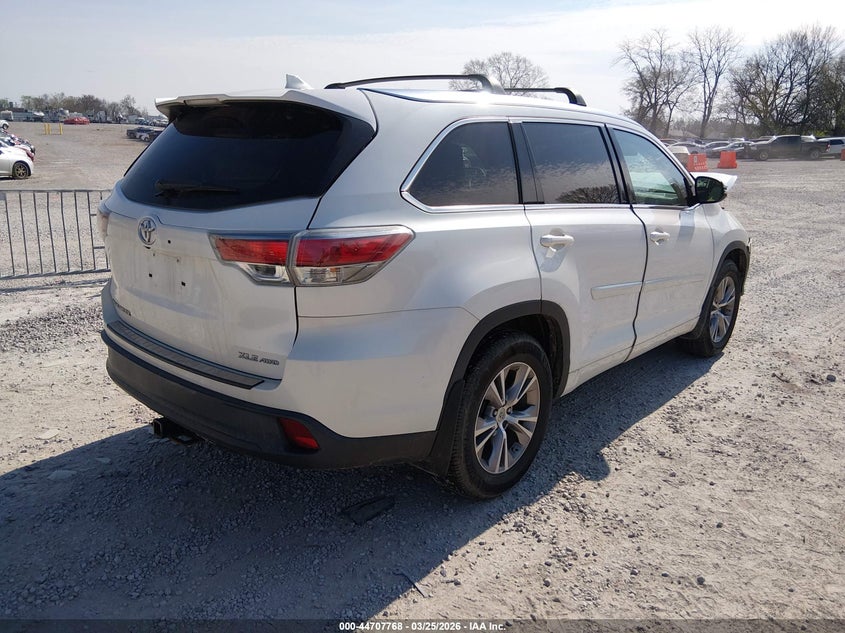 2015 TOYOTA HIGHLANDER auction photo 4