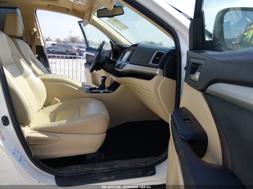 2015 TOYOTA HIGHLANDER auction photo 5