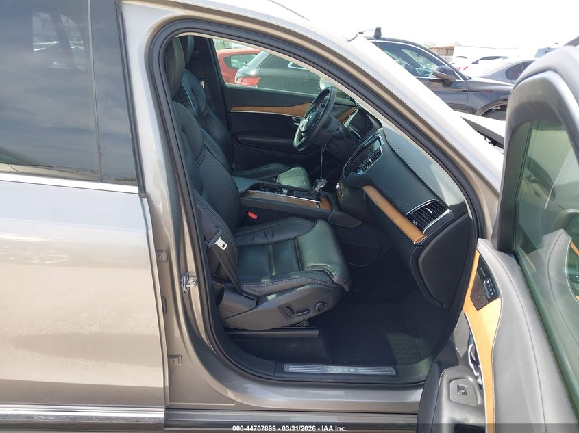 2020 Volvo Xc90 T6 Inscription 7 Passenger