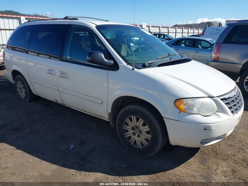 2006 Chrysler Town & Country Lx