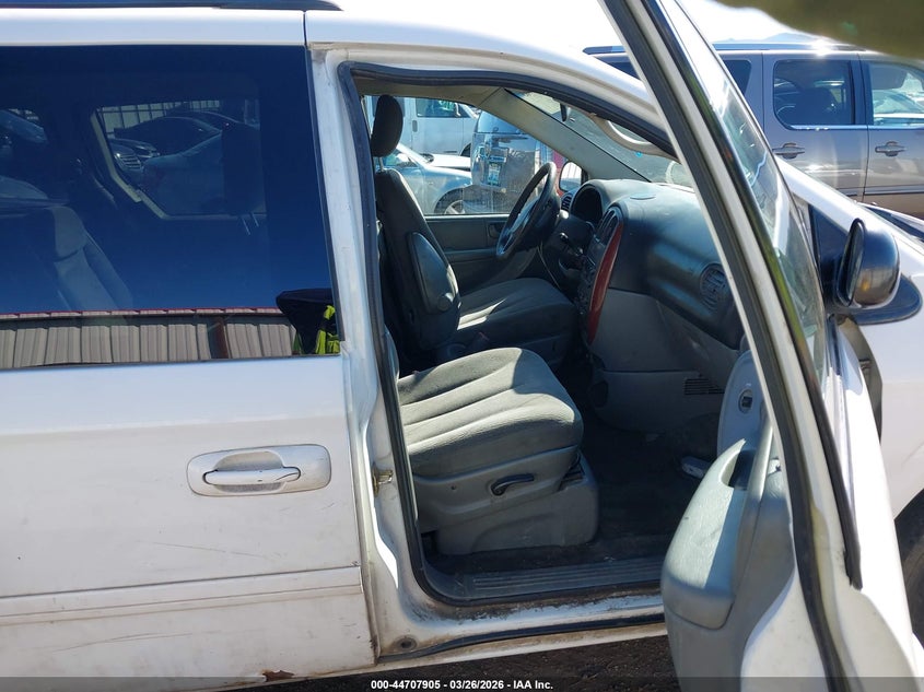 2006 Chrysler Town & Country Lx