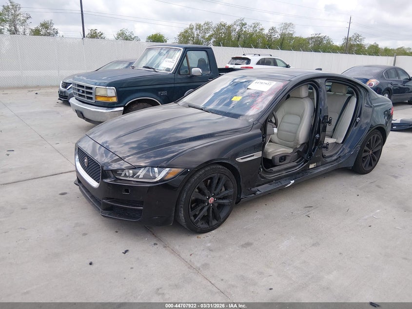 2017 Jaguar Xe 35T Prestige