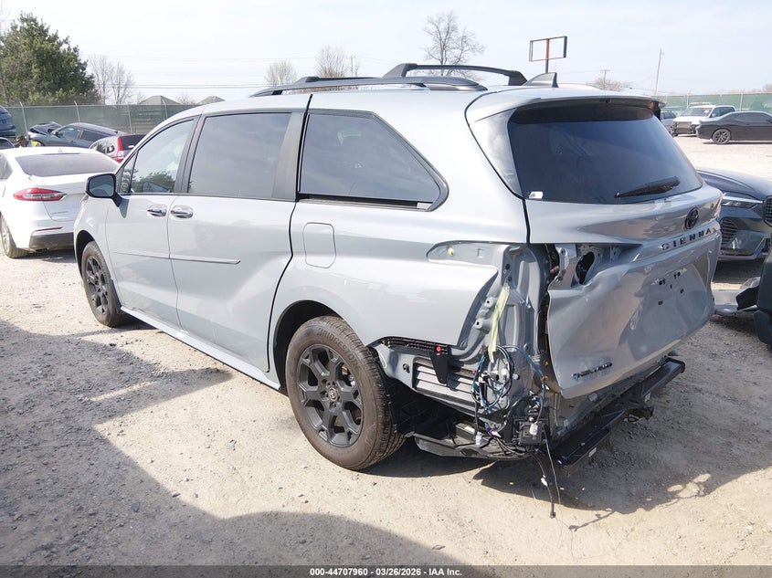 2025 Toyota Sienna Woodland Edition