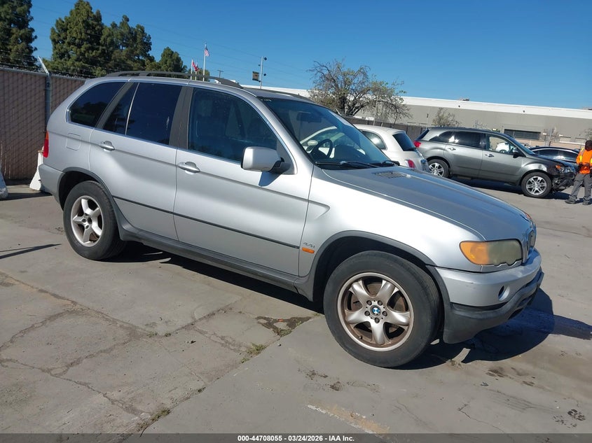 2002 BMW X5 4.4I