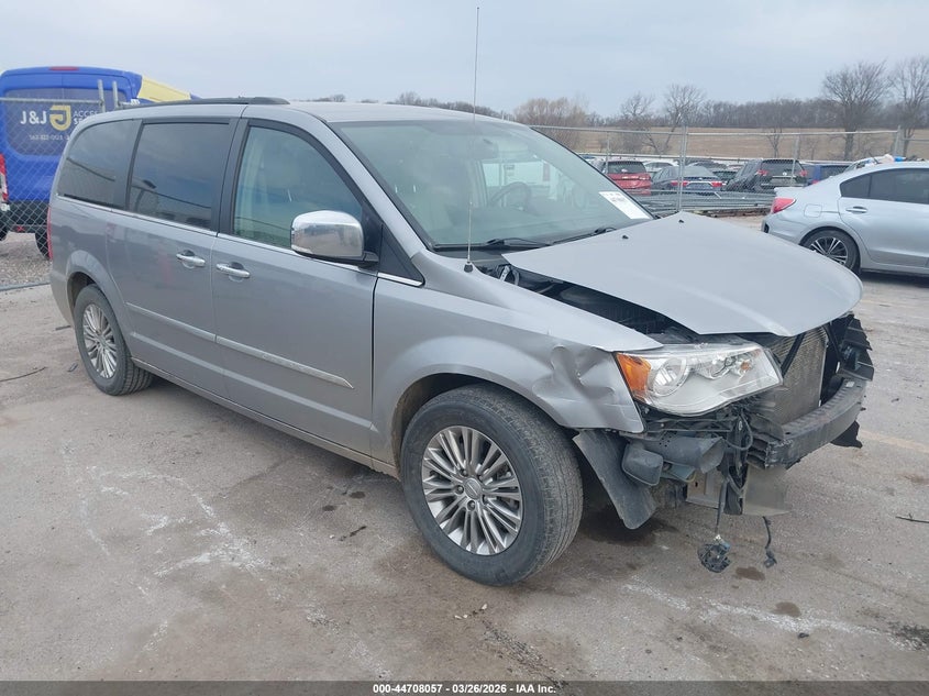 2015 Chrysler Town & Country Touring-L