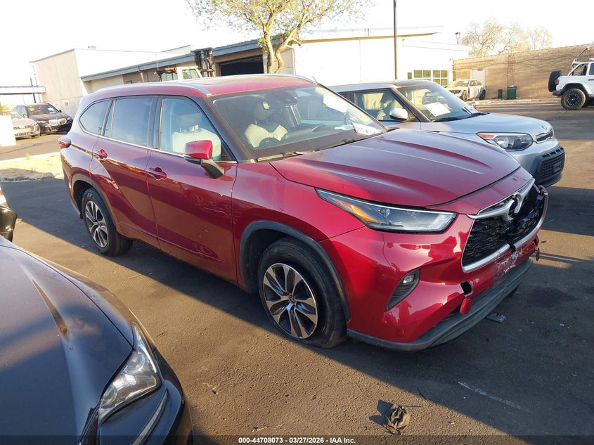 2021 TOYOTA HIGHLANDER XLE