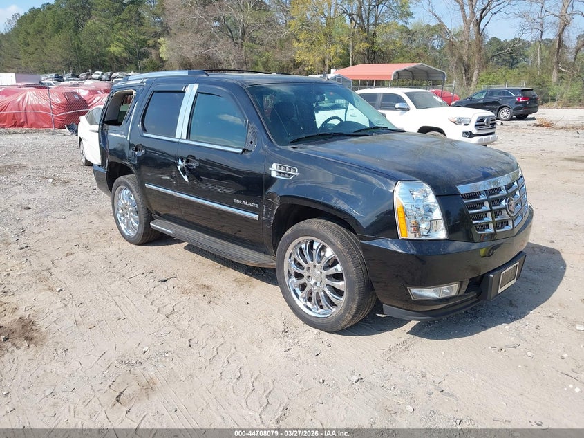 2013 CADILLAC ESCALADE LUXURY