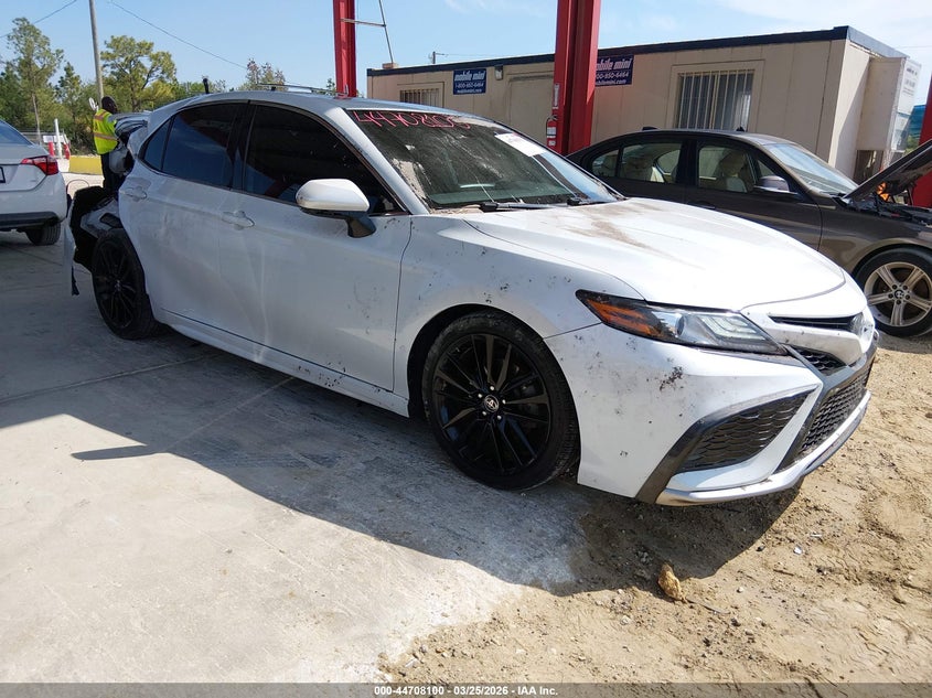 2021 Toyota Camry Xse Hybrid