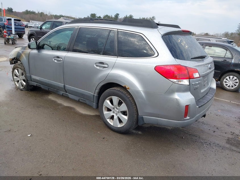 Vin: 4s4brbcc2b3376809, lot: 45205260, subaru outback 2.5i premium 20113