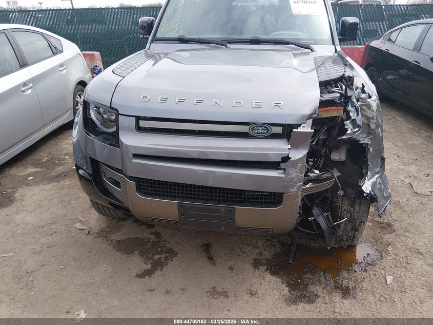 2023 Land Rover Defender 110 X-Dynamic Se VIN: SALE27EU9P2114686 Lot: 44708163