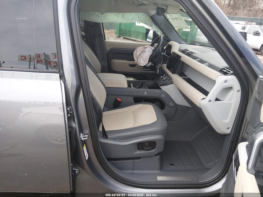 2023 Land Rover Defender 110 X-Dynamic Se