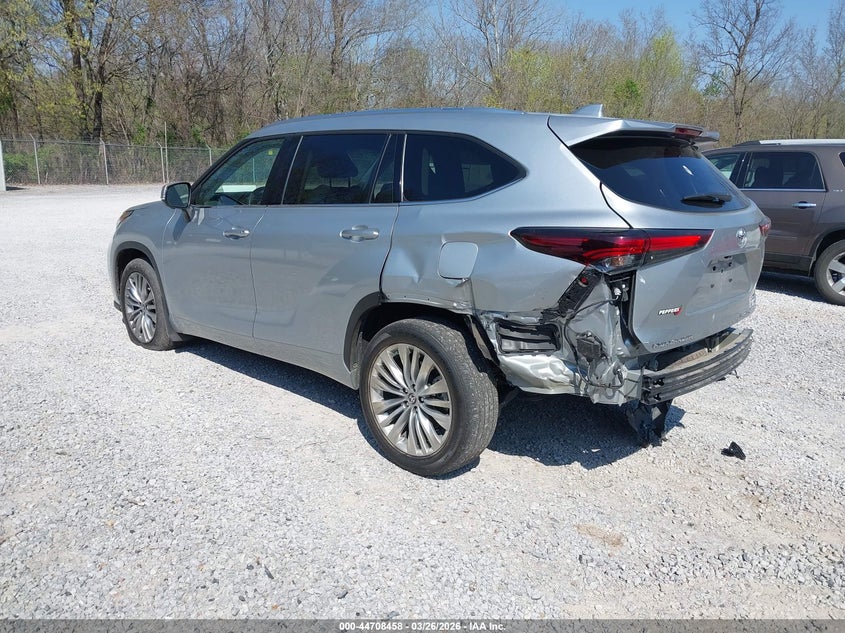 2024 Toyota Highlander Platinum