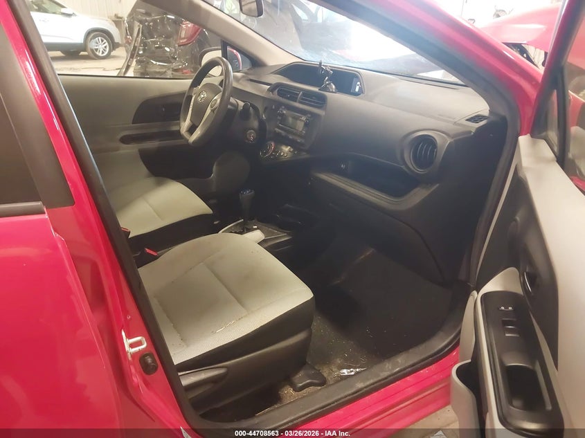 2013 Toyota Prius C One