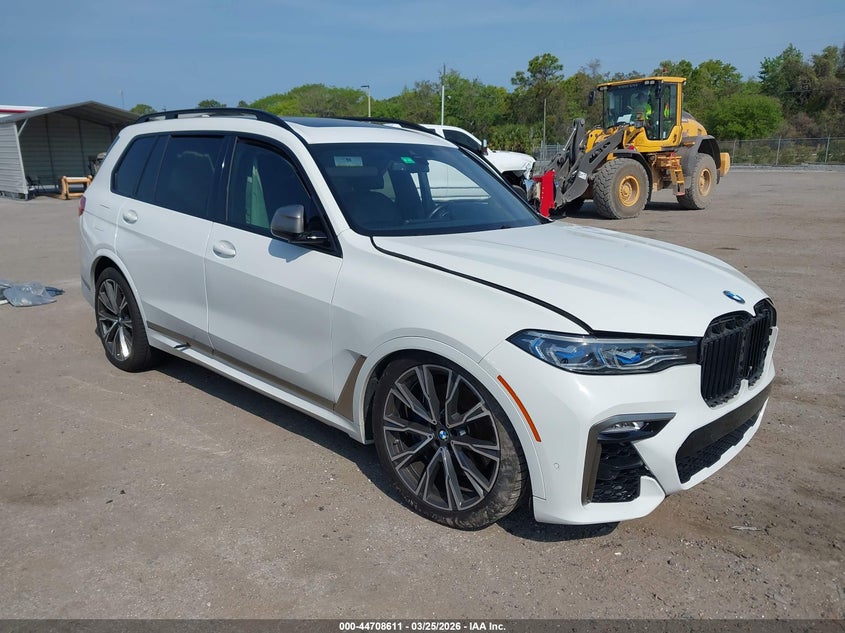 2022 BMW X7 M50I