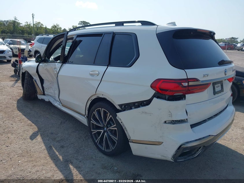 2022 BMW X7 M50I