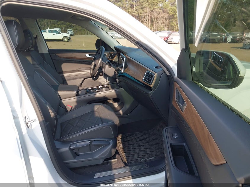 2024 Volkswagen Atlas 2.0T Se W/Technology