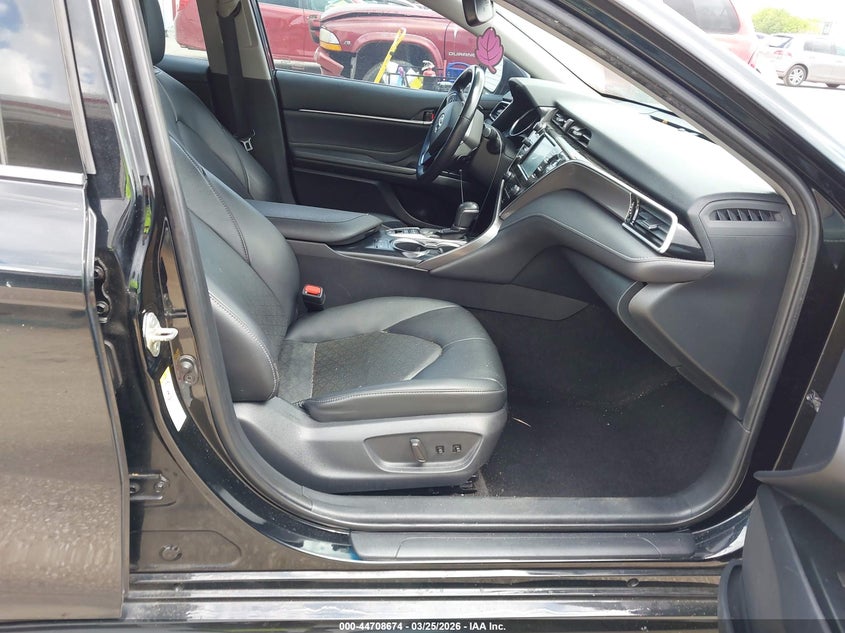 2018 Toyota Camry Xse