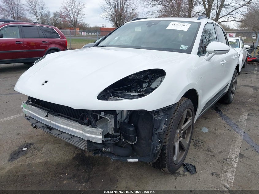 2023 PORSCHE MACAN auction photo 2