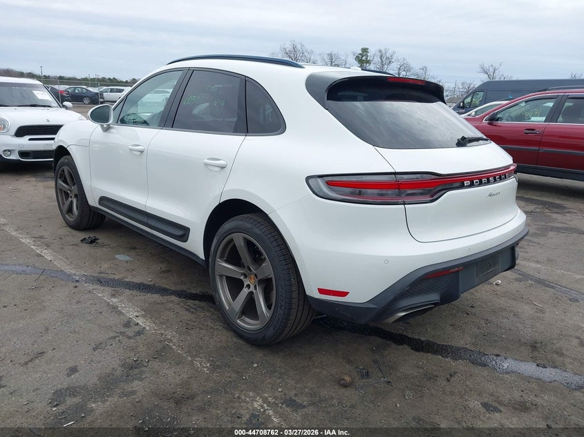 2023 PORSCHE MACAN auction photo 3