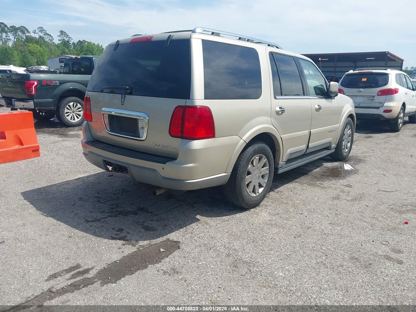 2004 Lincoln Navigator