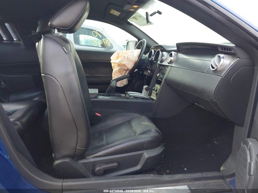 2007 Ford Mustang V6 Deluxe/V6 Premium